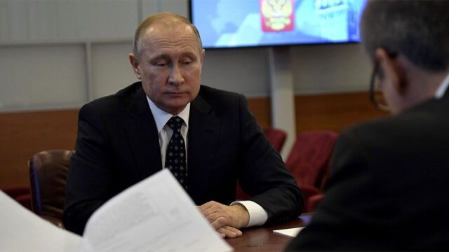 Новый президентский срок Путина может начаться с бюджетного маневра