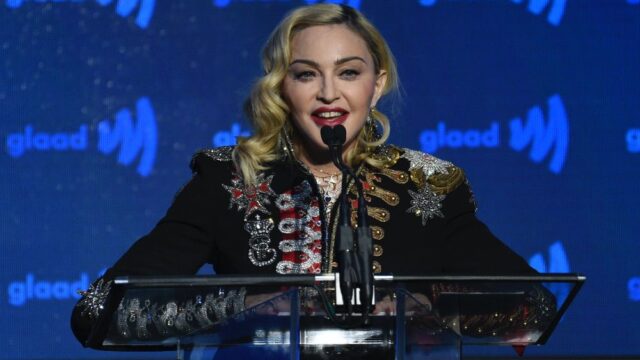 Instagram удалил пост Мадонны из-за фейка о коронавирусе