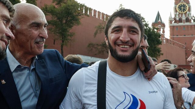 Борец Садулаев получил $1 млн от депутата за победу на Олимпиаде