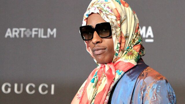 Рэпер A$AP Rocky оделся как «русская бабушка», чтобы исполнить новую песню Babushka