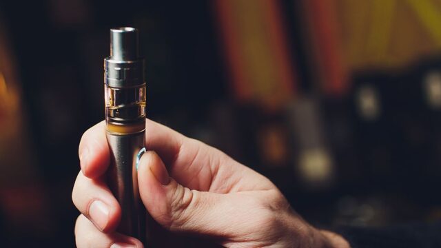 Британским врачам разрешат прописывать электронные сигареты как средство от табачной зависимости