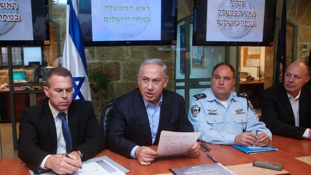 Полиция допросила Нетаньяху и его жену по делу о коррупции