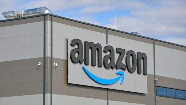 Amazon ввел мораторий на использование своей технологии распознавания лиц полицией США