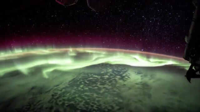 Астронавт НАСА Джек Фишер выложил таймлапс северного сияния