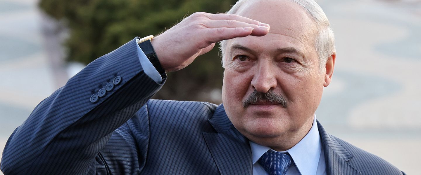 Лукашенко поблагодарил Путина за «прекращение всех коронавирусов»