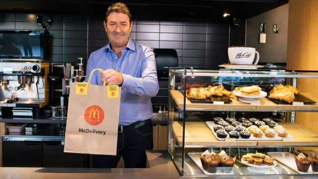 Гендиректора McDonald’s уволили за отношения с сотрудницей компании