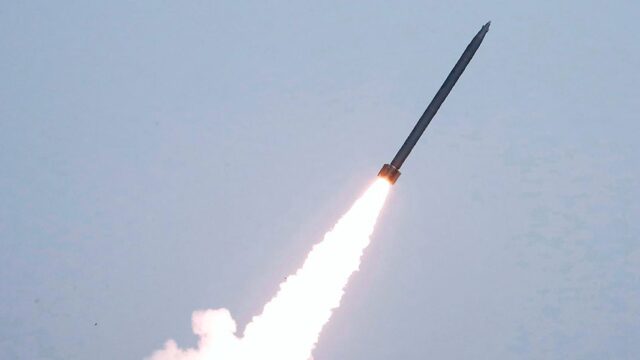 КНДР запустила ракету с подводной лодки. Что об этом говорят в Японии и США