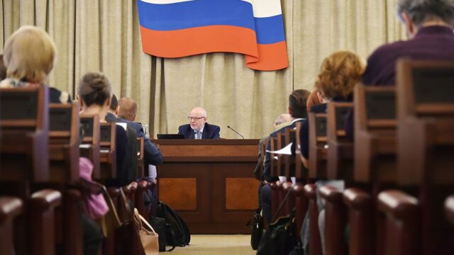 «Ведомости»: Кремль до конца года сменит половину членов Совета по правам человека