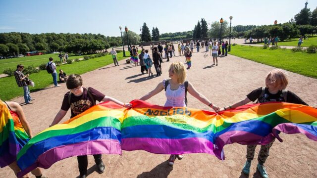 В Петербурге завели дело о нападении на ЛГБТ и журналистов