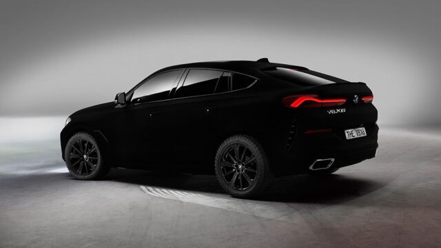 В черном-черном городе по черной-черной улице ездит черная-черная BMW: компания представила модель, покрытую «самым темным материалом в мире»
