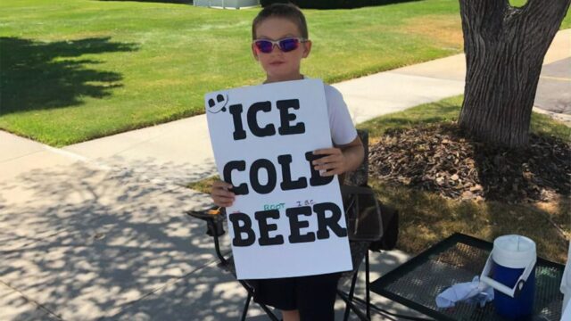 В Юте 11-летний мальчик сделал рекламу своему безалкогольному пиву как настоящему и привлек внимание полиции