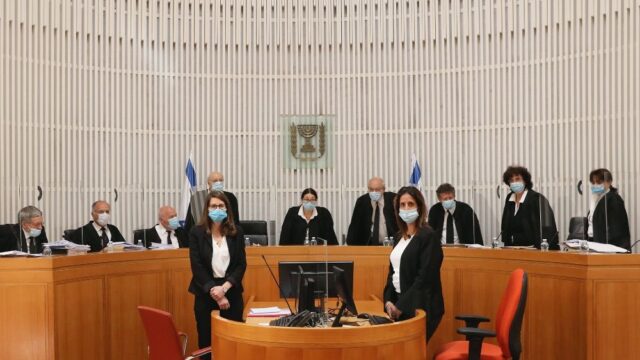 Верховный суд Израиля утвердил коалиционное соглашение Нетаньяху и Ганца