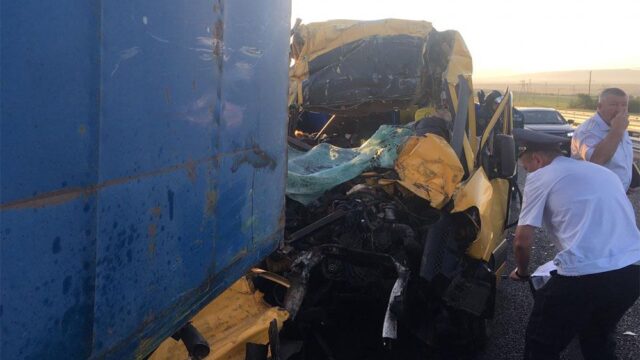 Девять человек погибли в аварии с маршруткой в Крыму