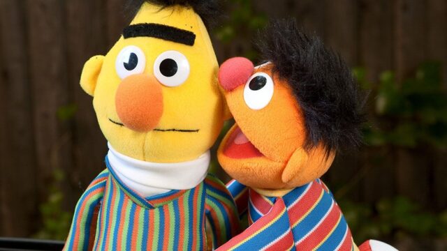 «Улица Сезам» опровергла заявление бывшего сценариста шоу, что Берт и Эрни — геи