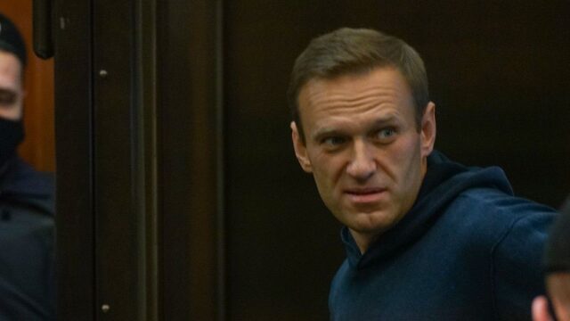 Навальный получил шесть выговоров в колонии за две недели