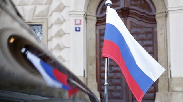 Чехия не стала объявлять высылаемых россиян персонами нон грата