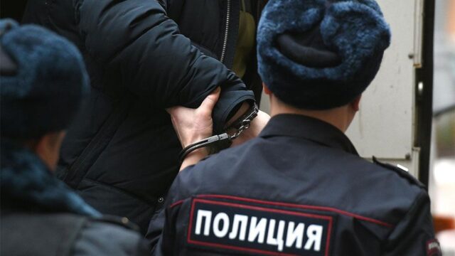 В Москве задержали двоих полицейских, которые вымогали деньги, угрожая завести уголовное дело