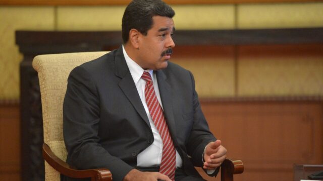 Президент Венесуэлы обвинил Twitter в фашизме