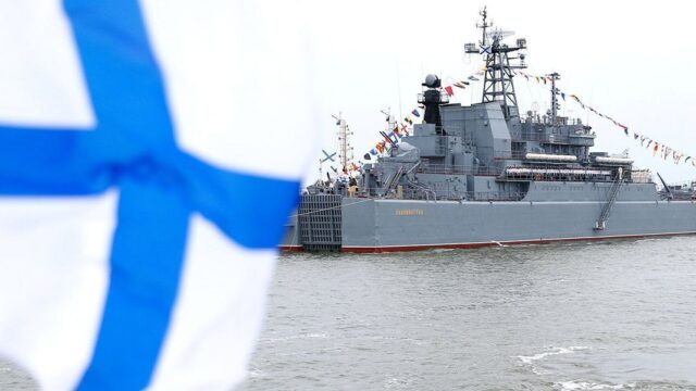 Путин подписал указ о внесении изменений во флаги ВМФ России