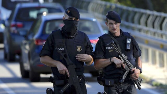 Террористы планировали подорвать 100 кг взрывчатки во время атак в Каталонии