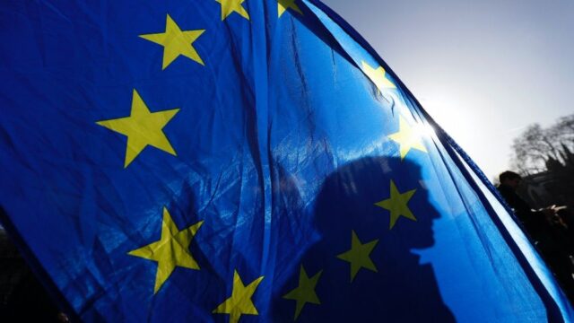 Еврокомиссия проверит выдачу «золотых паспортов» Кипром и Мальтой
