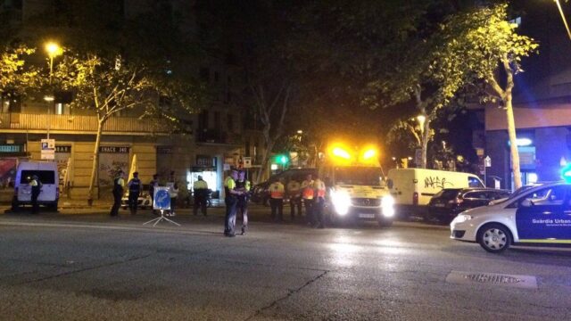 В Барселоне полиция оцепила район около собора Саграда-Фамилия, проводится антитеррористическая операция