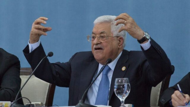 Палестина приостановила действие всех мирных соглашений с Израилем