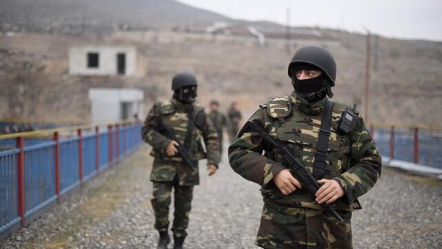 В Ереване заявили о новом наступлении Азербайджана в Карабахе. В Баку сказали, что это провокация