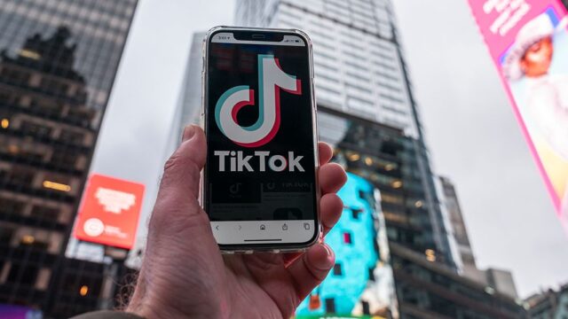 TikTok начнет помечать потенциально недостоверные видео