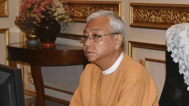 Президент Мьянмы подал в отставку