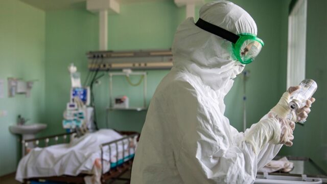 В России за сутки от коронавируса умерли 114 человек