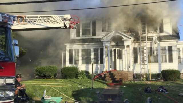 В Массачусетсе произошла серия взрывов газа в жилых домах