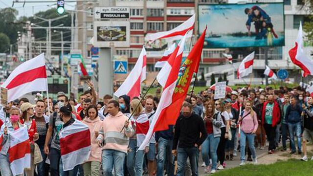 Белорусская оппозиция вышла на «Марш единства»