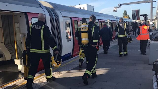 В метро Лондона произошел взрыв