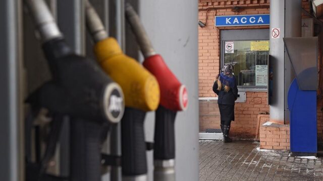 ФАС возбудила дела в регионах из-за роста цен на бензин