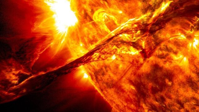 Новую череду вспышек зафиксировали на Солнце