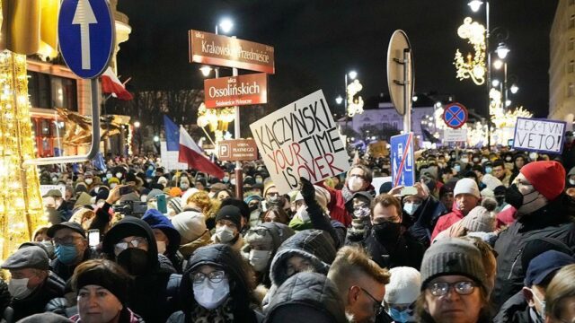 В Польше прошли акции протеста против нового закона о телерадиовещании
