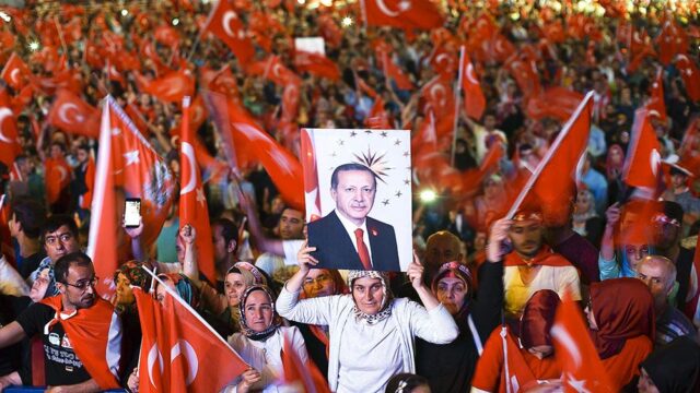 Турецкому министру запретили приехать в Австрию. Он собирался на акцию к годовщине неудавшегося путча