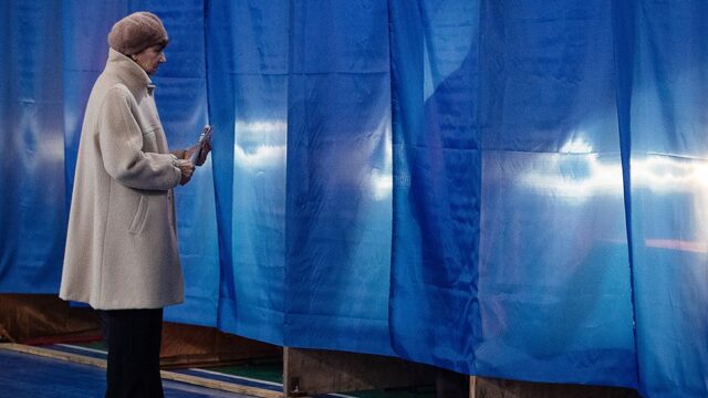 Второй тур неизбежен: в Украине представили последние соцопросы перед выборами президента
