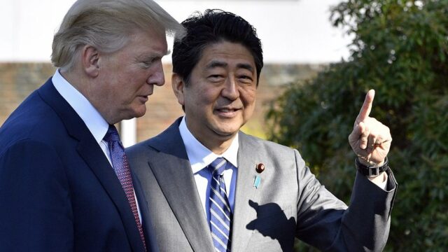 Трамп встретится с японским премьером перед переговорами с Ким Чен Ыном