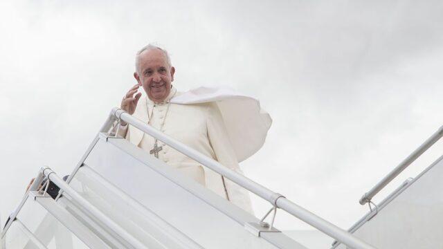 Папа Римский предложил изменить текст молитвы «Отче наш»