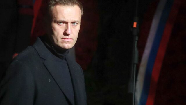 Навальный подал иск к Пескову