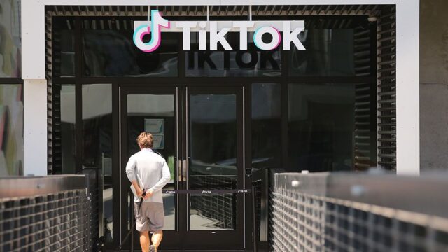Oracle подтвердила, что станет партнером в сделке по TikTok