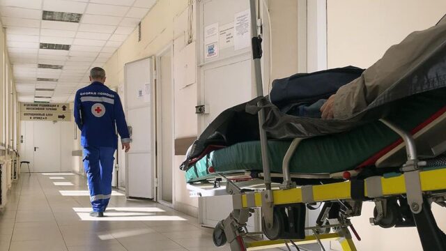 Прокуратура проверит сообщения о смерти пациента в больнице Лесосибирска из-за застолья врачей