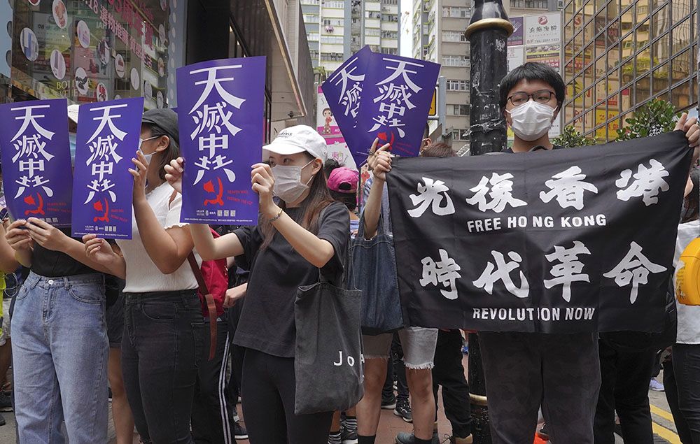 Помпео заявил об утрате Гонконгом автономии от Китая