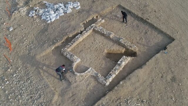 Археологи нашли в израильской пустыне одну из древнейших мечетей в мире