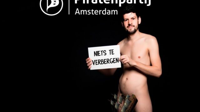 Лидер «Пиратской партии» Амстердама снялся обнаженным для рекламной кампании