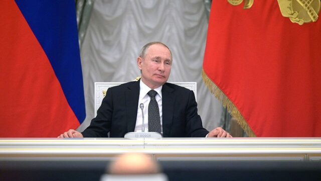 Владимир Путин: без сильной президентской власти у нас в стране будет плохо