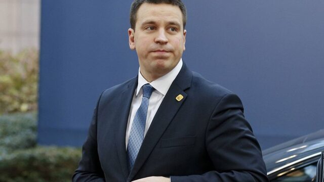 Посол Эстонии пожаловался в МИД Швеции, что премьера страны не пустили в самолет