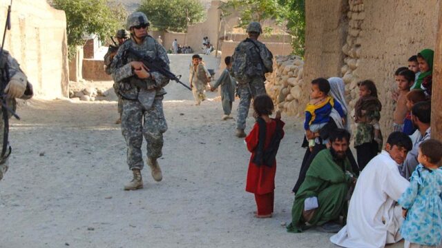Захарова прокомментировала планы США по эвакуации афганцев